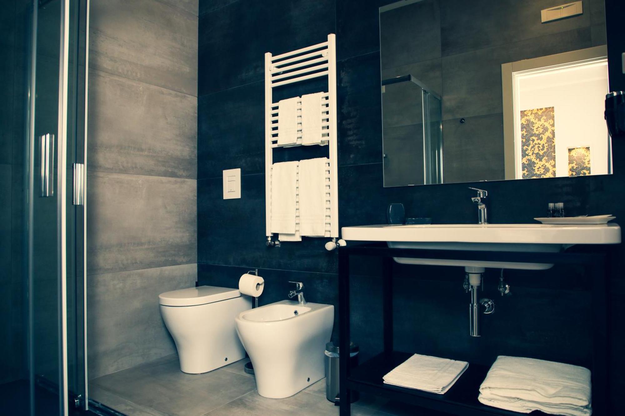 Principessa Isabella Luxury Rooms Salerno Exterior foto